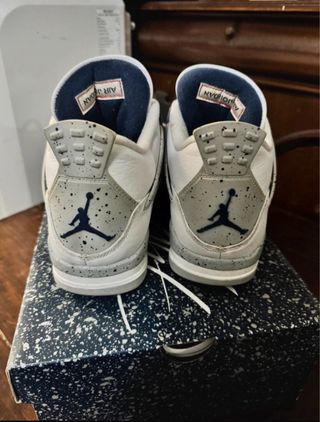 Jordan 4 Midnight Talla 42.5