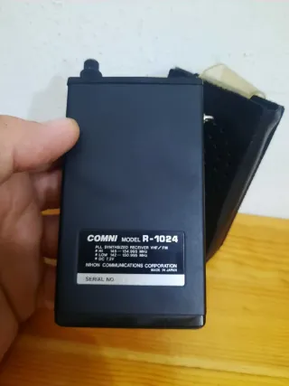 Receptor Portátil Comni R-1024 VHF/FM
