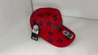 Gorra Supreme New Era Roja