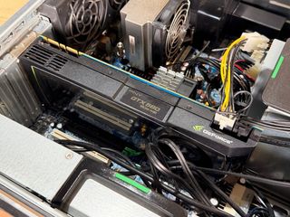 Workstation HP Z600 Xeon Nvidia GTX 580 12GB