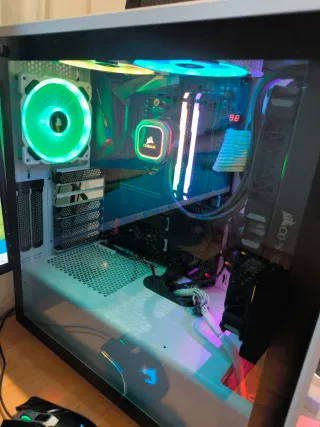 PC Gaming con luces RGB