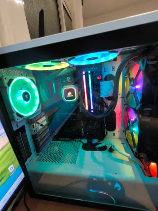 PC Gaming con luces RGB