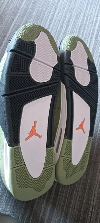 Morado y Verde Nuevas