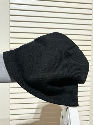 Gorro Mea Culpa Negro y Blanco