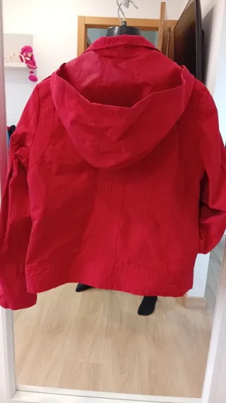 Chaqueta roja