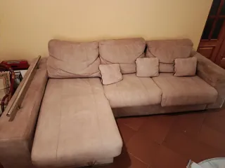 Sofá modular beige y marrón cheslong