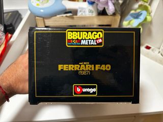 Maqueta Ferrari F40 Burago 1/18 (1987)