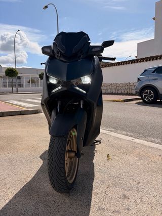 Yamaha X-MAX 300 tech max