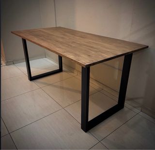 Muebles estilo industrial madera y metal.