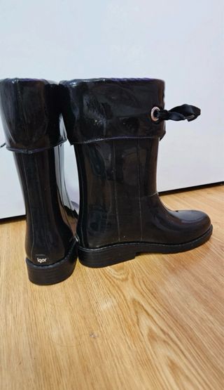 Botas de agua negras con lazo marca IGOR verdadera