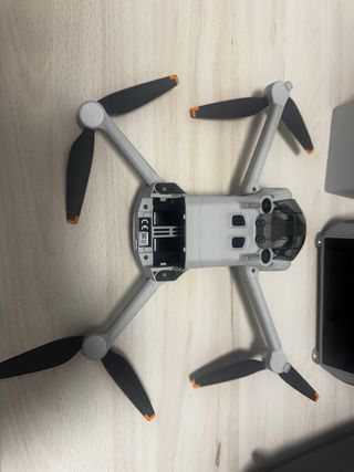 DJI Mini 3 Pro + RC + 3 BATERÍAS + MALETÍN + BOLSA