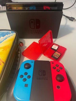 Nintendo Switch Azul y Rojo