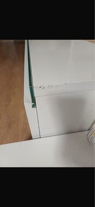 Mueble de comedor blanco y verde