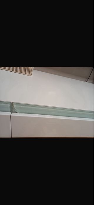 Mueble de comedor blanco y verde