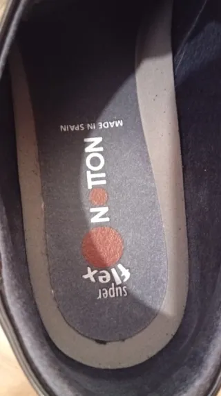 Zapatos negros charol cordones