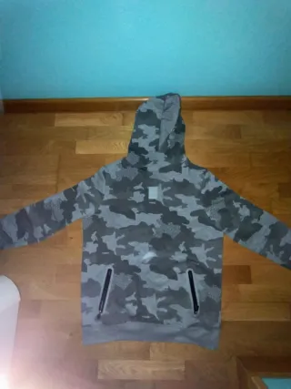 Conjunto chándal camuflaje gris