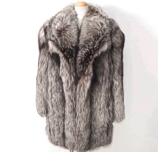 Abrigo Zorro Plateado Nuevo traido de Japon