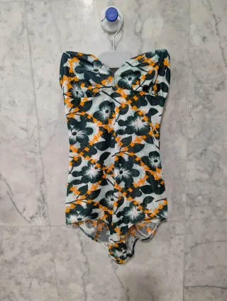 Bañadores de distinta hechuras