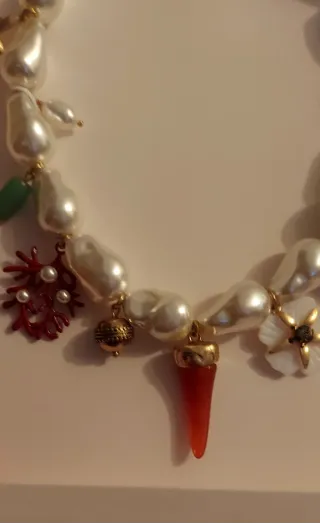 Collar Zara Perlas y Charms