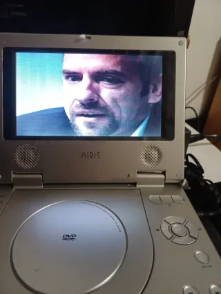 Reproductor DVD Portátil Airis LW 257 nuevo en su