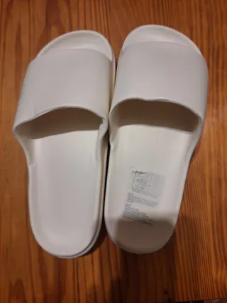Chanclas Blancas