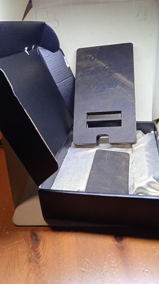 Porta cellulare legno e cuoio Festa del Papà