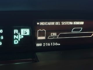 Toyota Prius 2011 + CarPlay