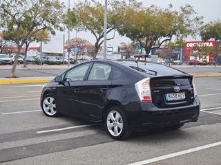 Toyota Prius 2011 + CarPlay
