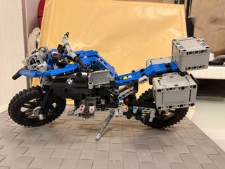 Lego Technic BMW R 1200 GS 42063