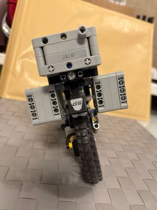 Lego Technic BMW R 1200 GS 42063