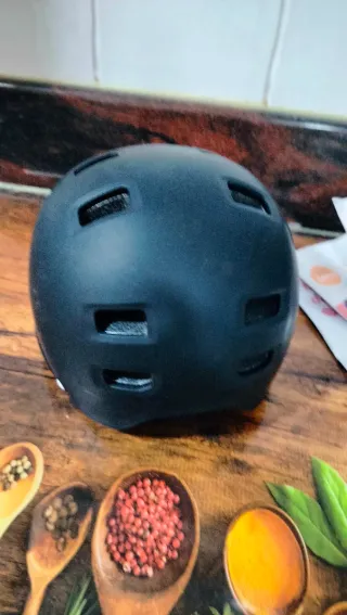 Casco Patinete Negro