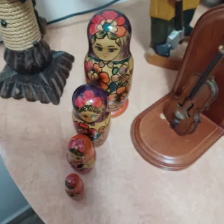 Figure decorative in legno