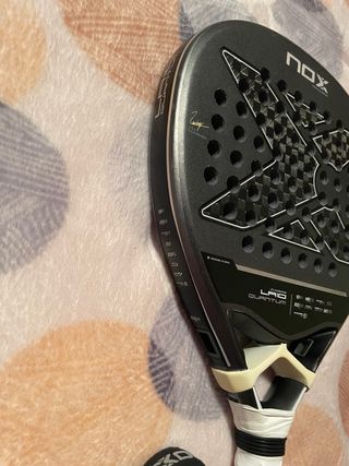 Pala de pádel Nox de Leo Augsburger QUANTUM 12K+