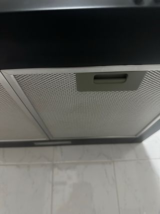 Campana extractora cocina Cecotec negra