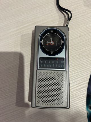 Radio Reloj Sanyo AM/FM