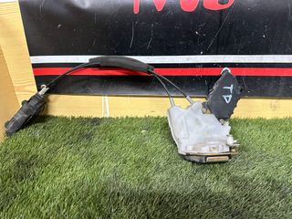 GUANTERA-PILOTO-CIERRE SUBARU FORESTER S10 SF 2003