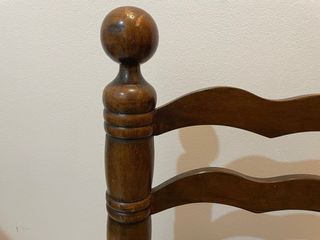 Silla baja de madera maciza y enea estilo Dudouyt