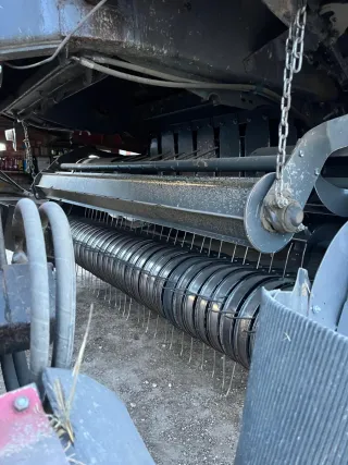 Empacadora Massey Ferguson con rastrillo