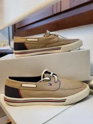 Zapatos. Nautico. Mocasin. Tommy Hilfiger