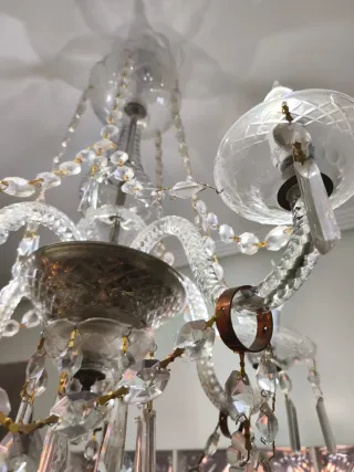 Lámpara de araña cristal y metal