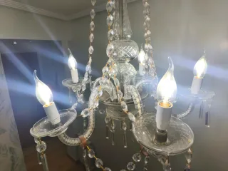 Lámpara de araña cristal y metal