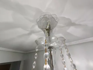 Lámpara de araña cristal y metal