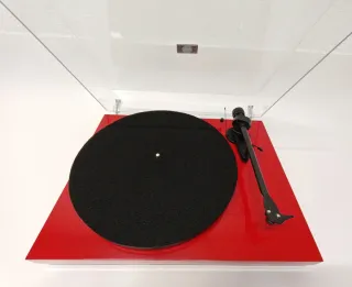 Tocadiscos Pro-Ject Debut Carbon Rojo