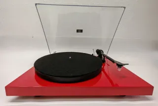 Tocadiscos Pro-Ject Debut Carbon Rojo