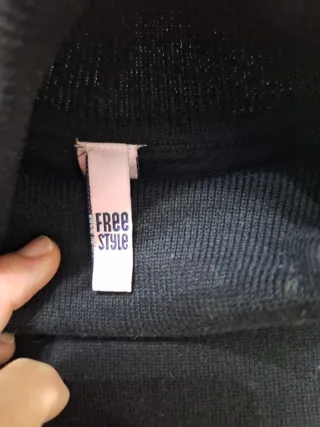 Jersey negro cuello alto 13-14 años