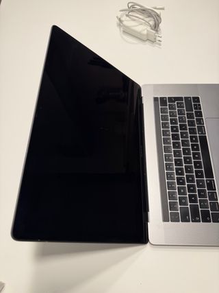 Macbook Pro 15” Touch Bar 2017