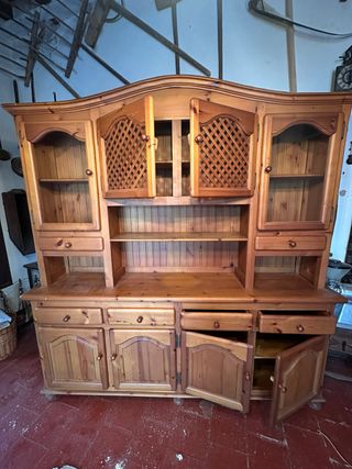 Mueble buffet madera maciza con vitrina