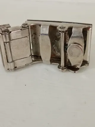 Fibbia vintage Hugo Boss verde e oro