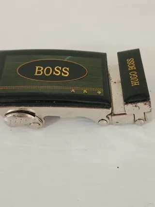 Fibbia vintage Hugo Boss verde e oro