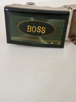 Fibbia vintage Hugo Boss verde e oro